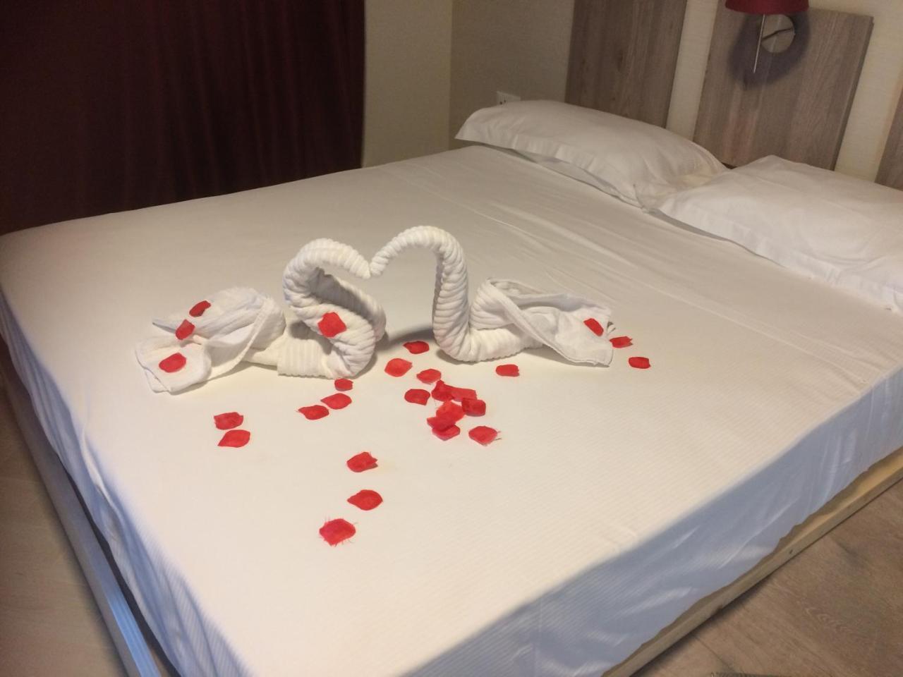 Cliché Hotel
